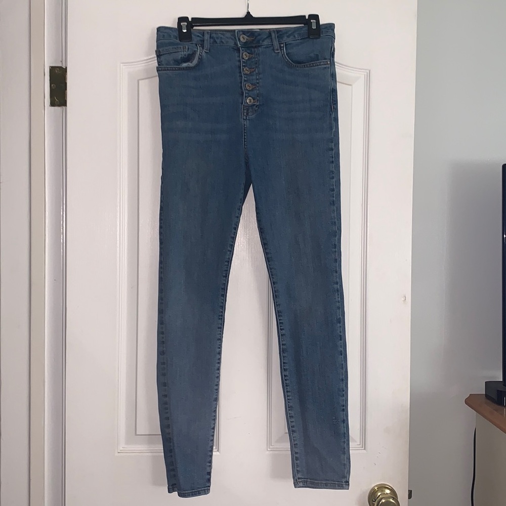 Forever 21 High-Rise Medium-Washed Skinny Jeans